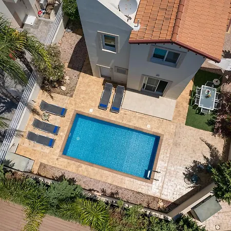 Vila Ekaterina Heights 3 Bdrm