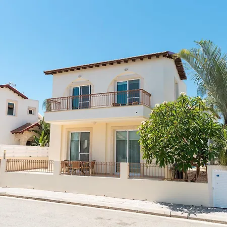 Ekaterina Heights 3 Bdrm 别墅 *